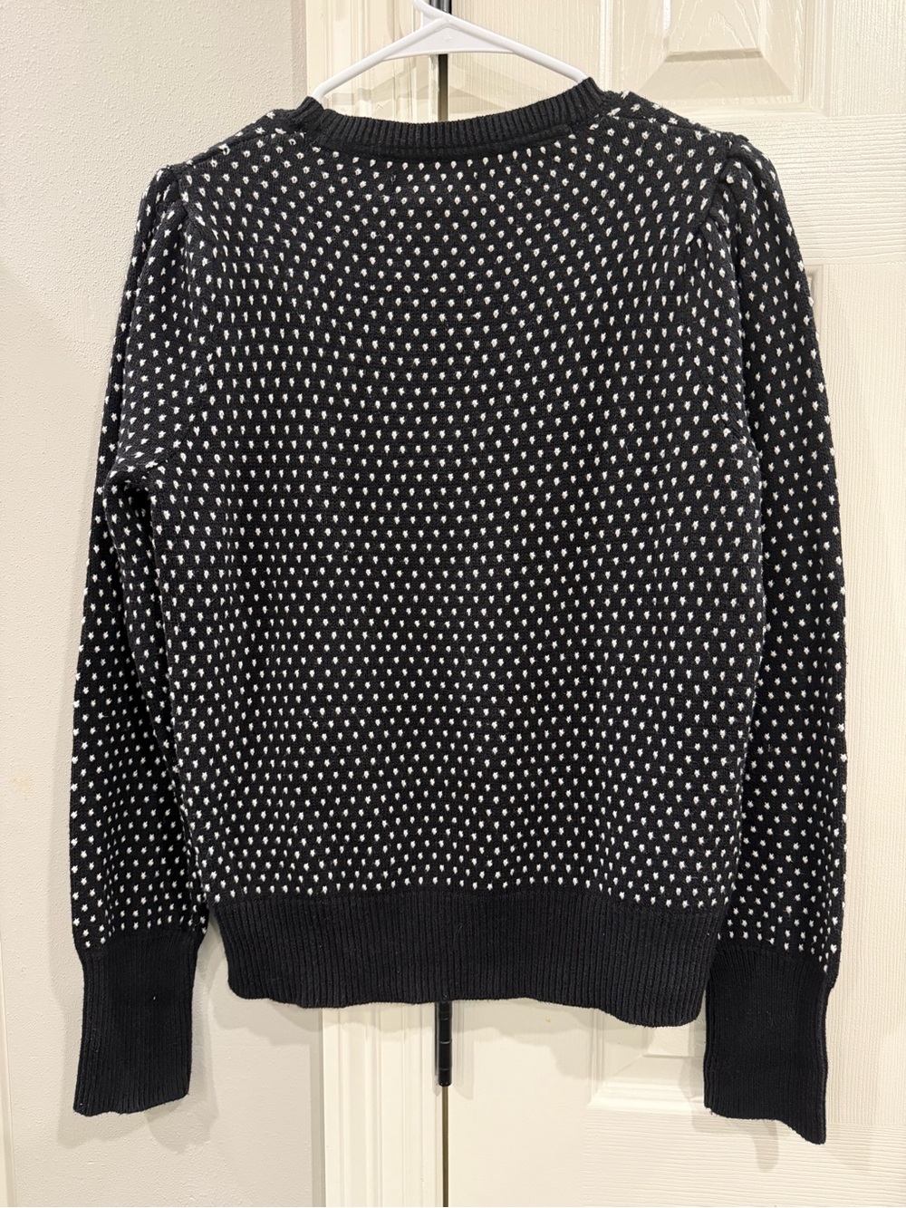 Tahari Black and White Crew Neck Knit Sweater Sz M - Picture 5 of 5